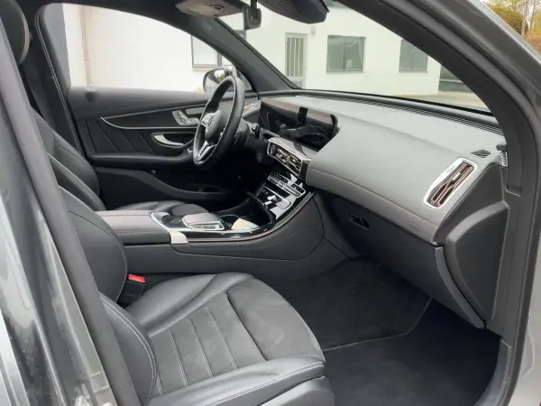 Mercedes-Benz EQC 2020 - 34800 EUR, 91200 km - AUTO.MOTO.pt - 91200km - foto 11 de 13