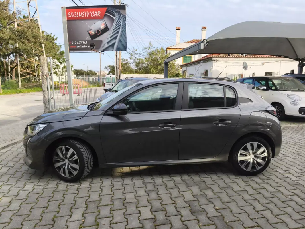 Peugeot 208 2023 - 17900 EUR, 91000 km - AUTO.MOTO.pt - 91000km - foto 2 de 11