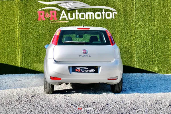 Fiat Punto 2015 - 7300 EUR, 165000 km - AUTO.MOTO.pt - 165000km - foto 6 de 20