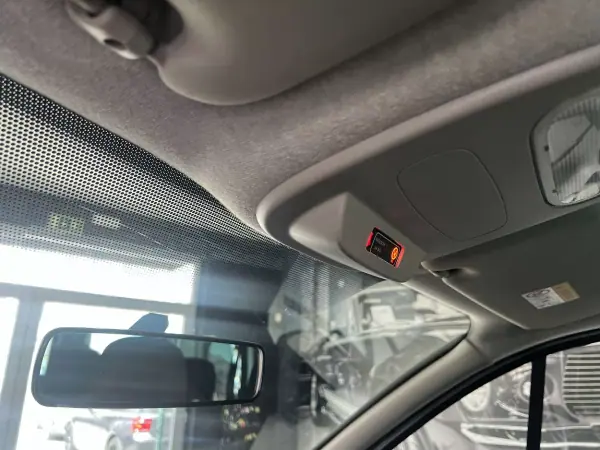 Opel Vivaro 2018 - 22600 EUR, 131722 km - AUTO.MOTO.pt - 131722km - foto 18 de 24