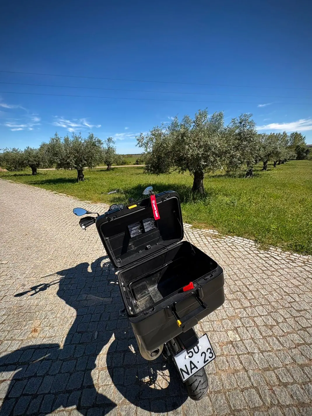 BMW F 800 GS Trophy 2012 - 8500 EUR, 14000 km - AUTO.MOTO.pt - 14000km - foto 5 de 7