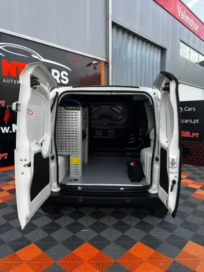 Fiat FIORINO 1.3 M-JET C/AC 2019 - 6750 EUR, 208112 km - AUTO.MOTO.pt - 208112km - foto 14 de 15