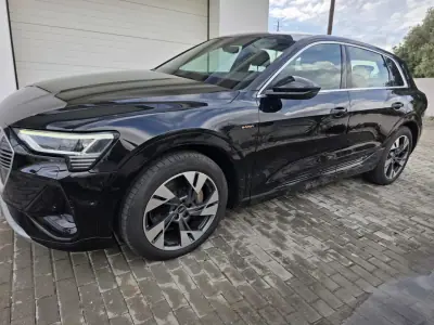Audi e-tron 2022 - 31750 EUR, 115000 km - AUTO.MOTO.pt - 115000km - foto 19 de 73