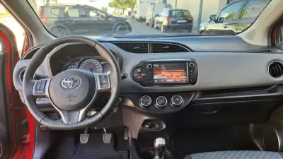 Toyota Yaris 2014 - 11890 EUR, 90525 km - AUTO.MOTO.pt - 90525km - foto 31 de 39