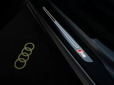 Audi R8 Coupé 2014 - 89900 EUR, 83500 km - AUTO.MOTO.pt - 83500km - foto 9 de 15