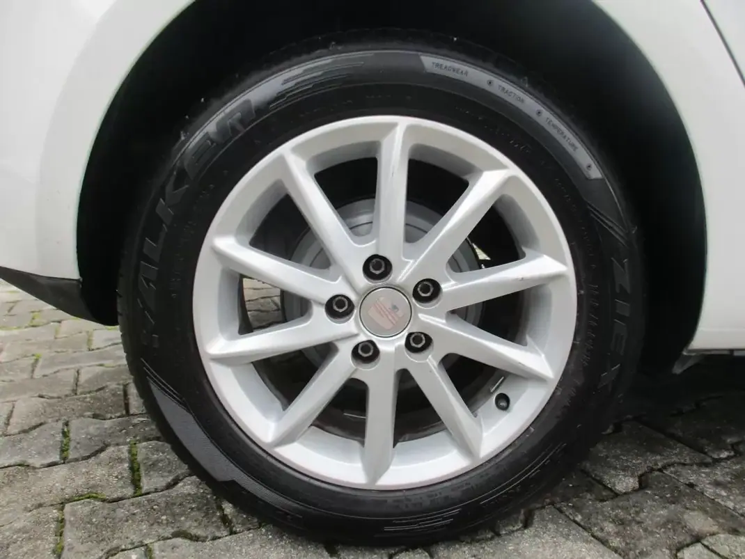 SEAT Ibiza 2013 - 8750 EUR, 170000 km - 170000km - foto 9 de 22