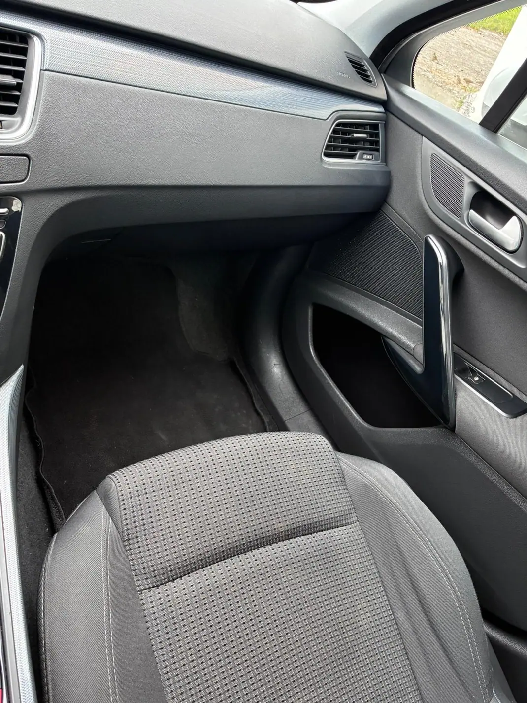 Peugeot 508 SW 2017 - 7500 EUR, 265000 km - AUTO.MOTO.pt - 265000km - foto 2 de 12