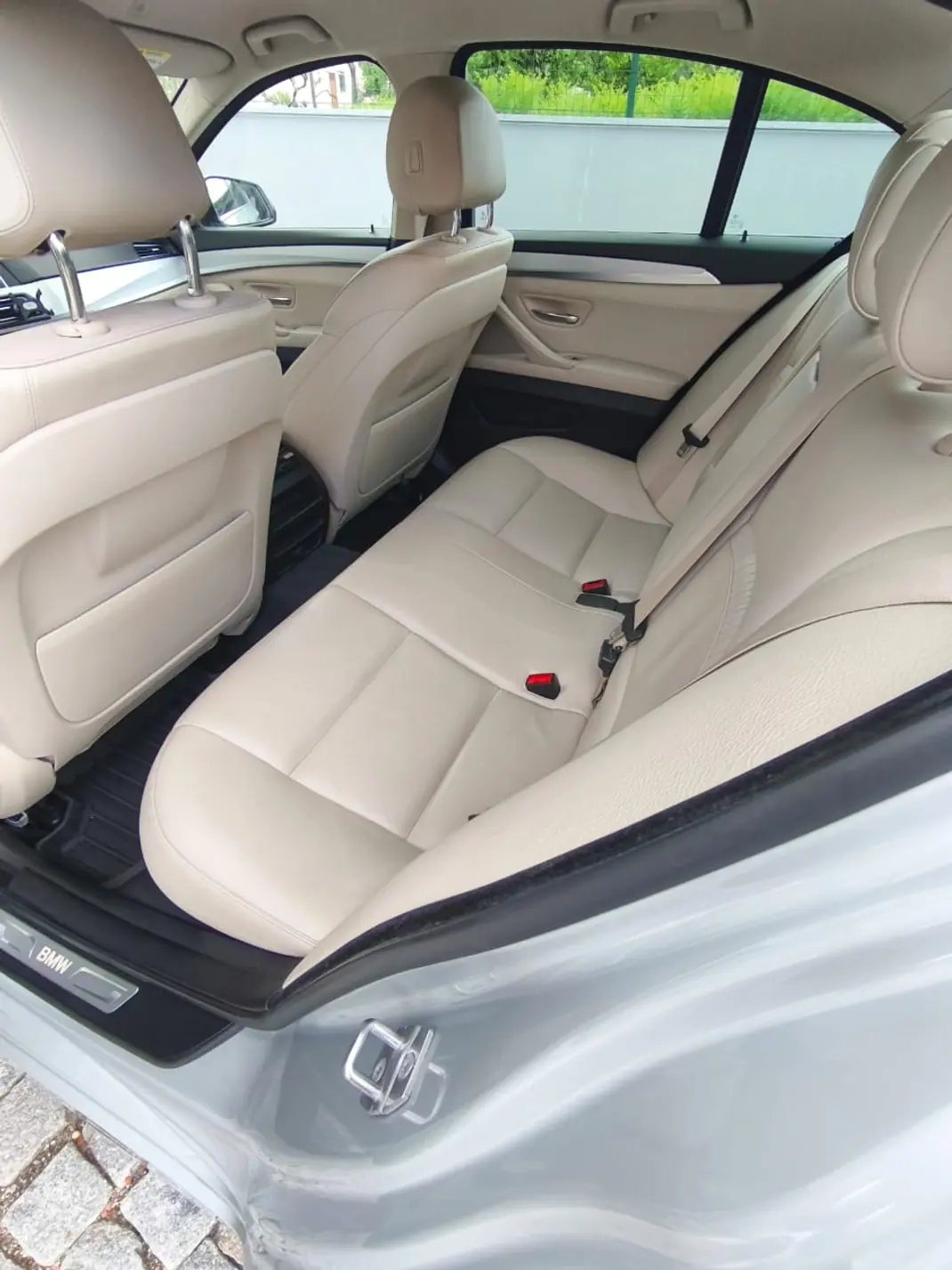 BMW 520 2015 - 21000 EUR, 149667 km - AUTO.MOTO.pt - 149667km - foto 4 de 10