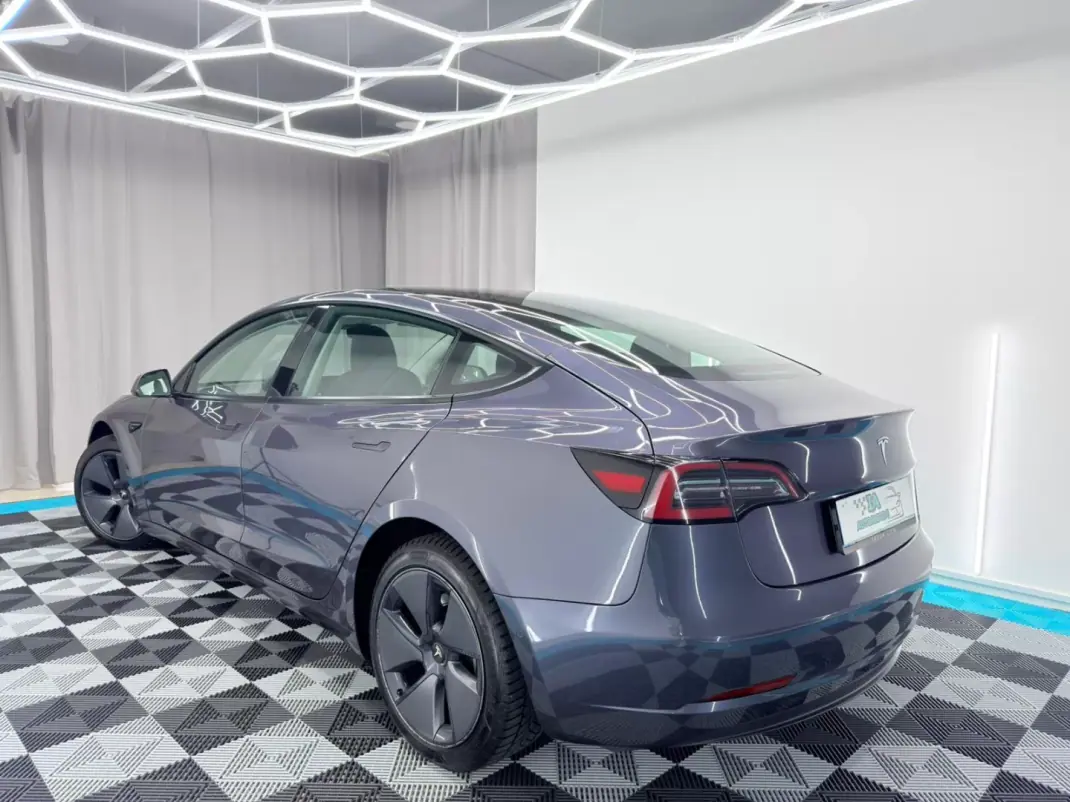 Tesla Model 3 2021 - 25000 EUR, 122000 km - AUTO.MOTO.pt - 122000km - foto 5 de 22