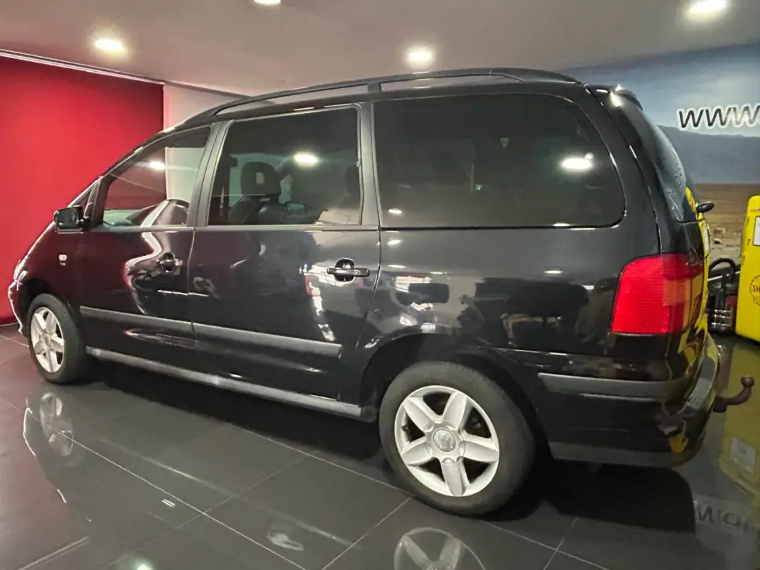 SEAT Alhambra 2008 - 8450 EUR, 265000 km - AUTO.MOTO.pt - 265000km - foto 1 de 14