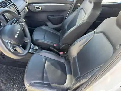 Dacia Spring 2023 - 12900 EUR, 119260 km - AUTO.MOTO.pt - 119260km - foto 15 de 26