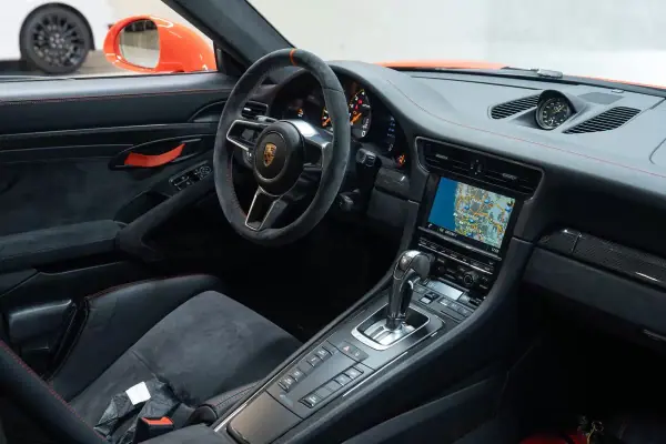 Porsche 911 2016 - 204950 EUR, 22000 km - AUTO.MOTO.pt - 22000km - foto 21 de 47