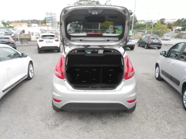 Ford Fiesta 2008 - 6450 EUR, 272594 km - 272594km - foto 7 de 12