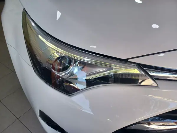 Toyota Avensis Touring Sports 2016 - 15980 EUR, 120621 km - AUTO.MOTO.pt - 120621km - foto 32 de 45