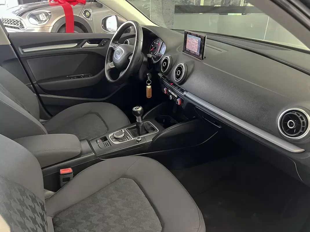 Audi A3 Sportback 2016 - 11900 EUR, 235294 km - AUTO.MOTO.pt - 235294km - foto 15 de 22