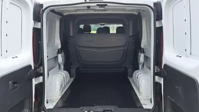 Renault Trafic 1.6DCi L1H1 2020 - 18900 EUR, 274037 km - AUTO.MOTO.pt - 274037km - foto 10 de 25