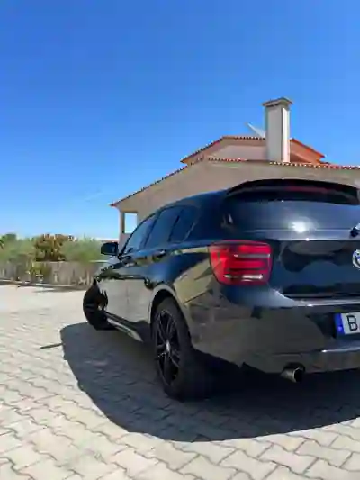 BMW 120 2015 - 16000 EUR, 155000 km - AUTO.MOTO.pt - 155000km - foto 5 de 11