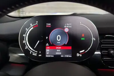 MINI Cooper 2021 - 26950 EUR, 34244 km - AUTO.MOTO.pt - 34244km - foto 48 de 52