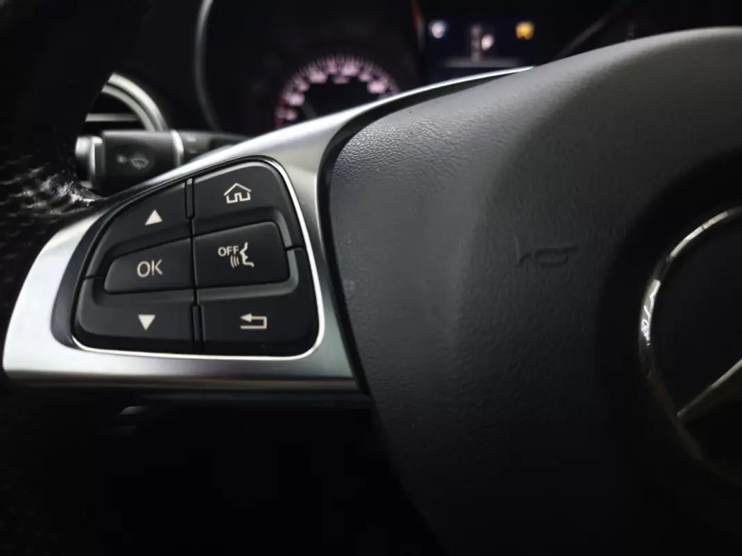 Mercedes-Benz C 220 2017 - 30950 EUR, 148819 km - AUTO.MOTO.pt - 148819km - foto 24 de 44