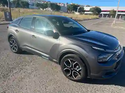 Citroën e-C4 2023 - 20990 EUR, 18450 km - 18450km - foto 1 de 13