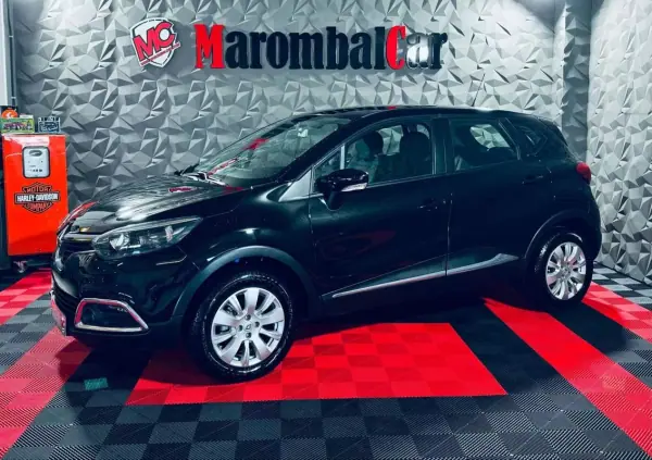 Renault Captur 2016 - 11990 EUR, 114588 km - AUTO.MOTO.pt - 114588km - foto 7 de 38