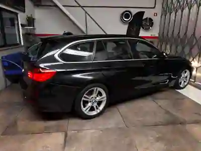 BMW 318 2013 - 15750 EUR, 214000 km - 214000km - foto 6 de 15