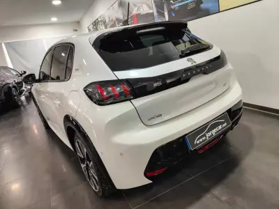 Peugeot 208 2021 - 13990 EUR, 80000 km - AUTO.MOTO.pt - 80000km - foto 19 de 49