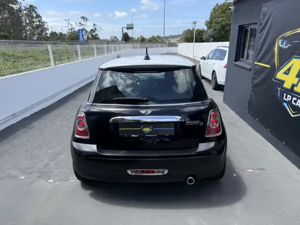 MINI Cooper 2012 - 8750 EUR, 212000 km - AUTO.MOTO.pt - 212000km - foto 5 de 17