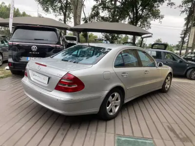 Mercedes-Benz E 270 2002 - 9250 EUR, 299650 km - AUTO.MOTO.pt - 299650km - foto 5 de 20