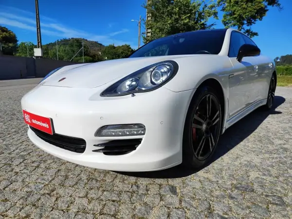 Porsche Panamera 2012 - 32250 EUR, 206000 km - AUTO.MOTO.pt - 206000km - foto 5 de 40