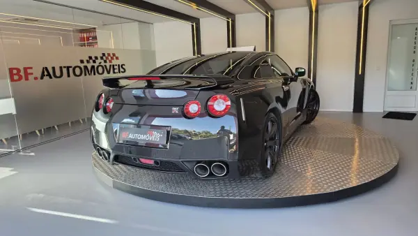 Nissan GT-R 2009 - 89500 EUR, 33009 km - AUTO.MOTO.pt - 33009km - foto 17 de 65