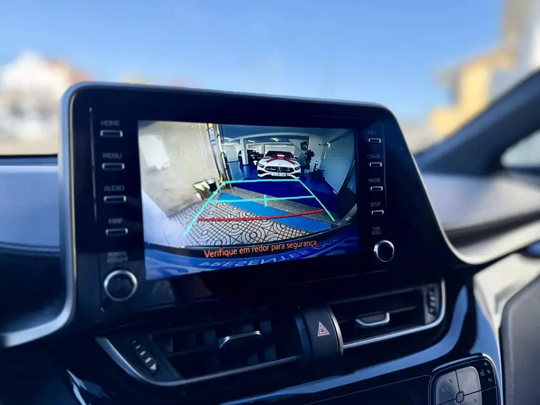 Toyota C-HR 2019 - 23950 EUR, 90000 km - AUTO.MOTO.pt - 90000km - foto 22 de 24