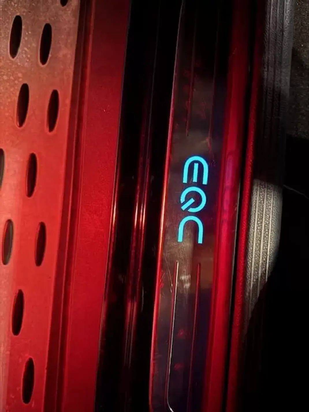 Mercedes-Benz EQC 2022 - 34750 EUR, 153419 km - AUTO.MOTO.pt - 153419km - foto 19 de 19