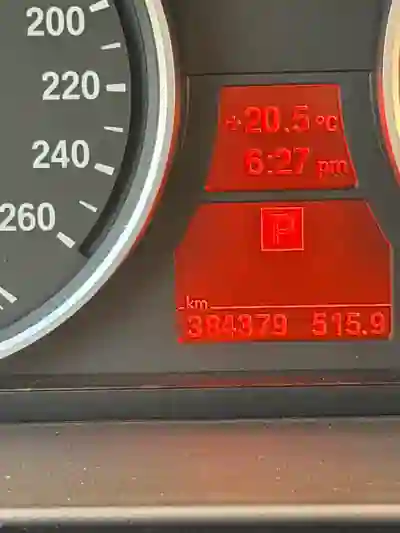 BMW 520 2007 - 6990 EUR, 384379 km - AUTO.MOTO.pt - 384379km - foto 8 de 14