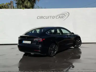 Tesla Model 3 2020 - 29500 EUR, 89581 km - 89581km - foto 3 de 48