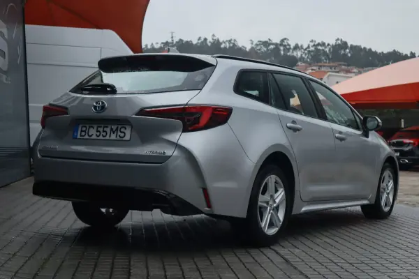Toyota Corolla Touring Sports 2023 - 26500 EUR, 41100 km - AUTO.MOTO.pt - 41100km - foto 16 de 26