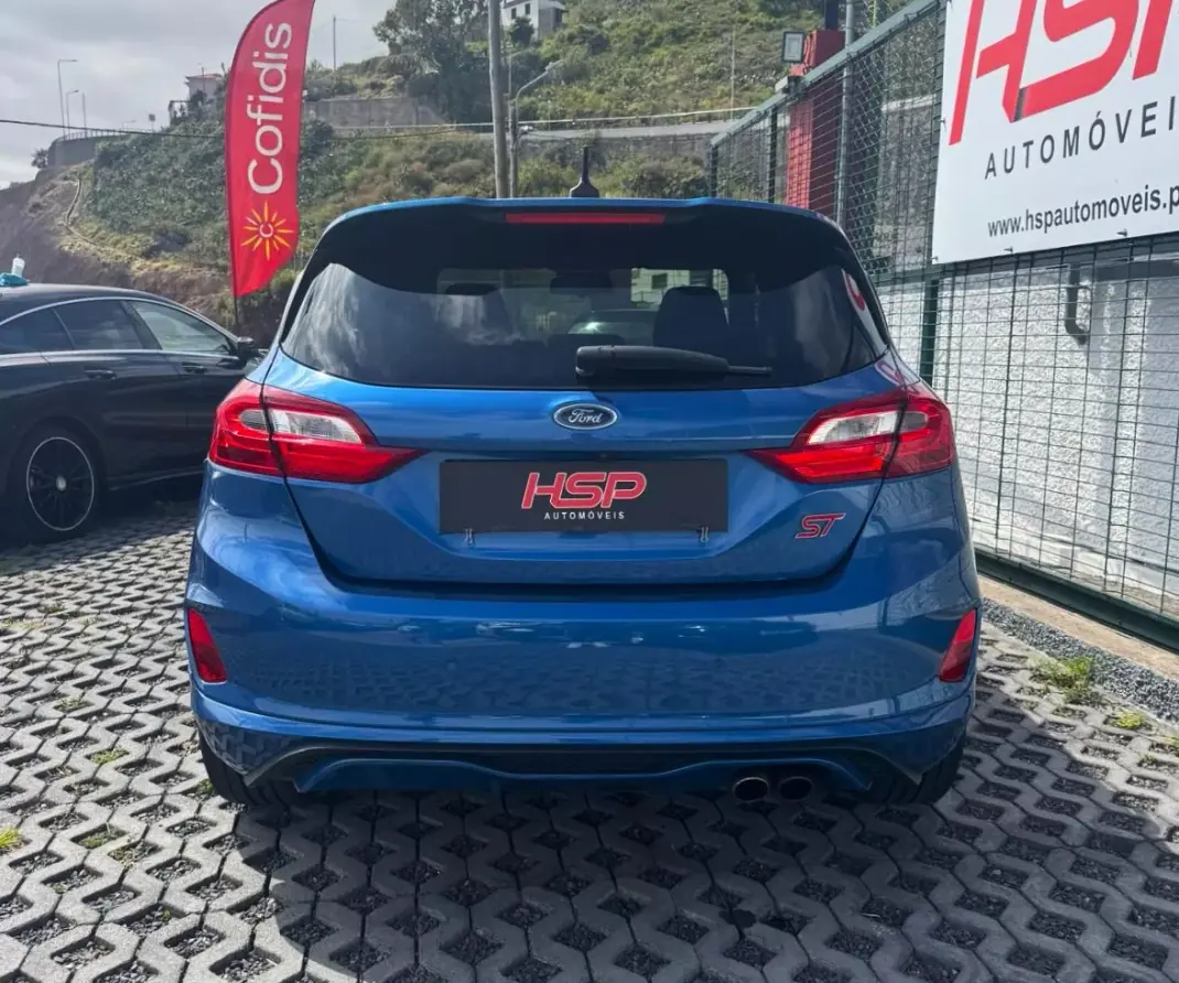 Ford Fiesta 2019 - 22990 EUR, 111300 km - AUTO.MOTO.pt - 111300km - foto 5 de 15
