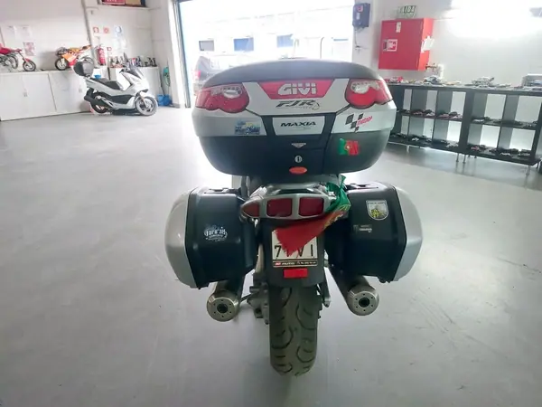 Yamaha FJR 1300ES 2003 - 5490 EUR, 111480 km - AUTO.MOTO.pt - 111480km - foto 5 de 13