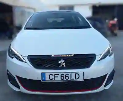 Peugeot 308 2016 - 17999 EUR, 156475 km - AUTO.MOTO.pt - 156475km - foto 12 de 15