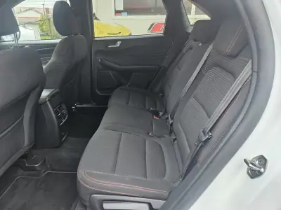Ford Kuga 2022 - 18800 EUR, 129800 km - AUTO.MOTO.pt - 129800km - foto 14 de 49