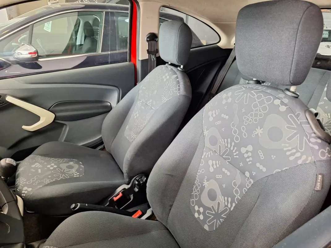 Ford KA 2014 - 5900 EUR, 163414 km - AUTO.MOTO.pt - 163414km - foto 8 de 12