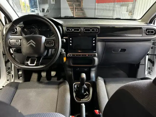 Citroën C3 2022 - 11000 EUR, 129000 km - AUTO.MOTO.pt - 129000km - foto 17 de 35