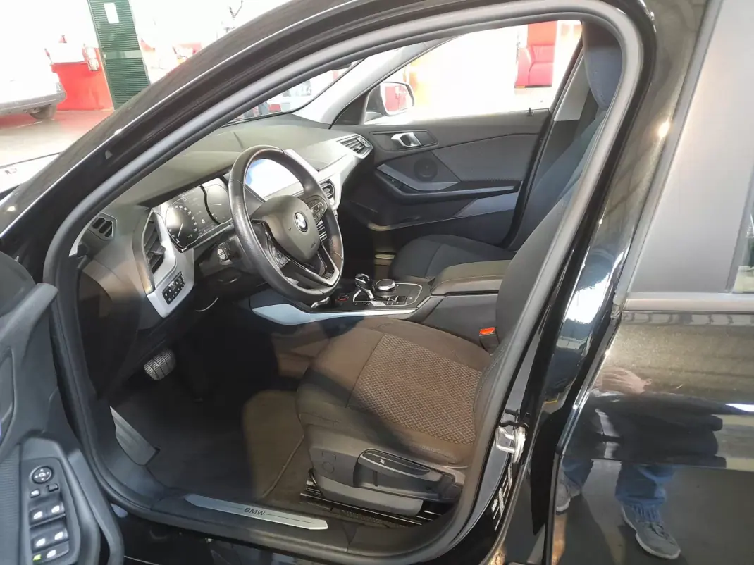 BMW 116 2022 - 23490 EUR, 83559 km - AUTO.MOTO.pt - 83559km - foto 8 de 16