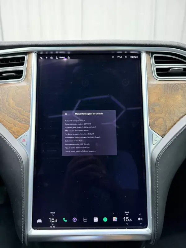 Tesla Model S 2017 - 18000 EUR, 250000 km - AUTO.MOTO.pt - 250000km - foto 17 de 24