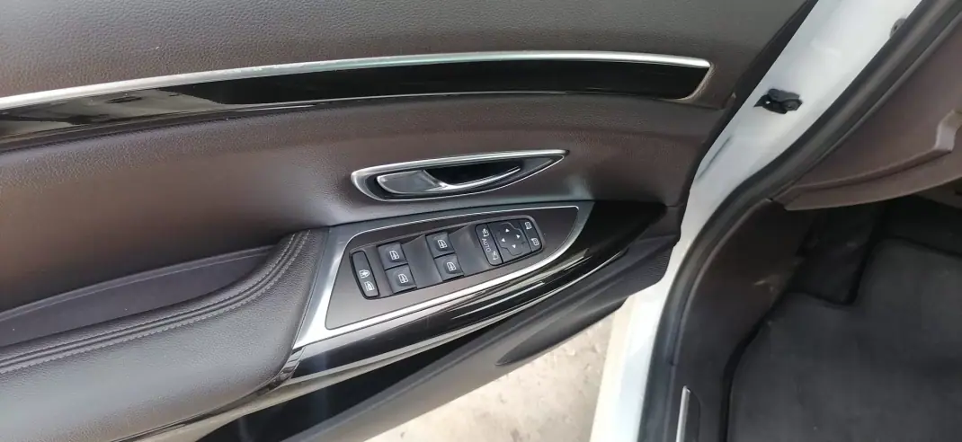 Renault Espace 2019 - 20750 EUR, 188080 km - AUTO.MOTO.pt - 188080km - foto 8 de 30