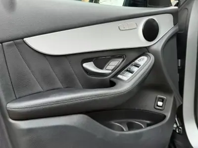 Mercedes-Benz GLC 300 2021 - 39990 EUR, 109000 km - AUTO.MOTO.pt - 109000km - foto 8 de 24