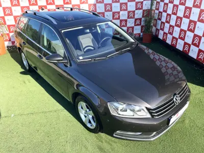 Volkswagen Passat Variant 2011 - 7990 EUR, 236645 km - AUTO.MOTO.pt - 236645km - foto 7 de 24