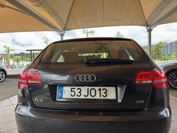 Audi A3 Sportback 2010 - 11500 EUR, 143558 km - AUTO.MOTO.pt - 143558km - foto 8 de 29