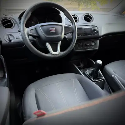 SEAT Ibiza 2011 - 5900 EUR, 204000 km - AUTO.MOTO.pt - 204000km - foto 14 de 20