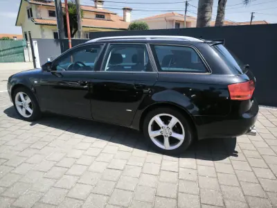 Audi A4 Avant 2005 - 4500 EUR, 254000 km - AUTO.MOTO.pt - 254000km - foto 3 de 14